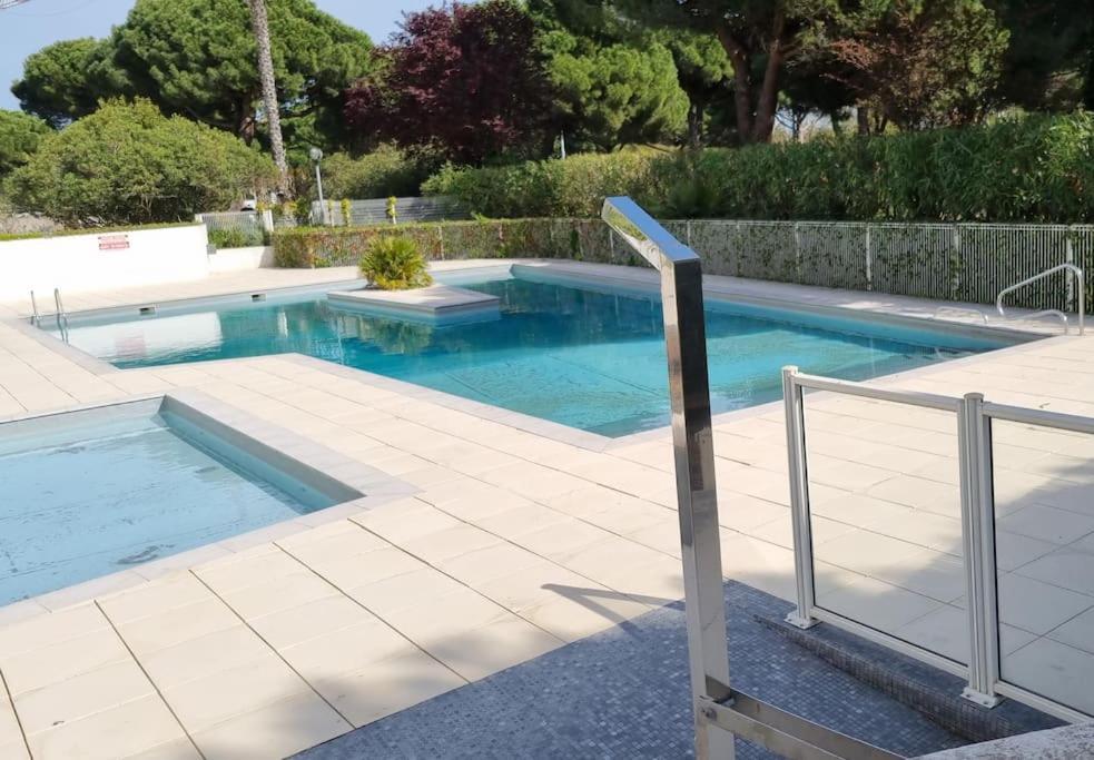 Superbe T2 Tout Confort 3 Etoiles, Entierement Renove Avec Piscine, Parking, Clim, Wifi, Netflix 拉格朗德默特 外观 照片
