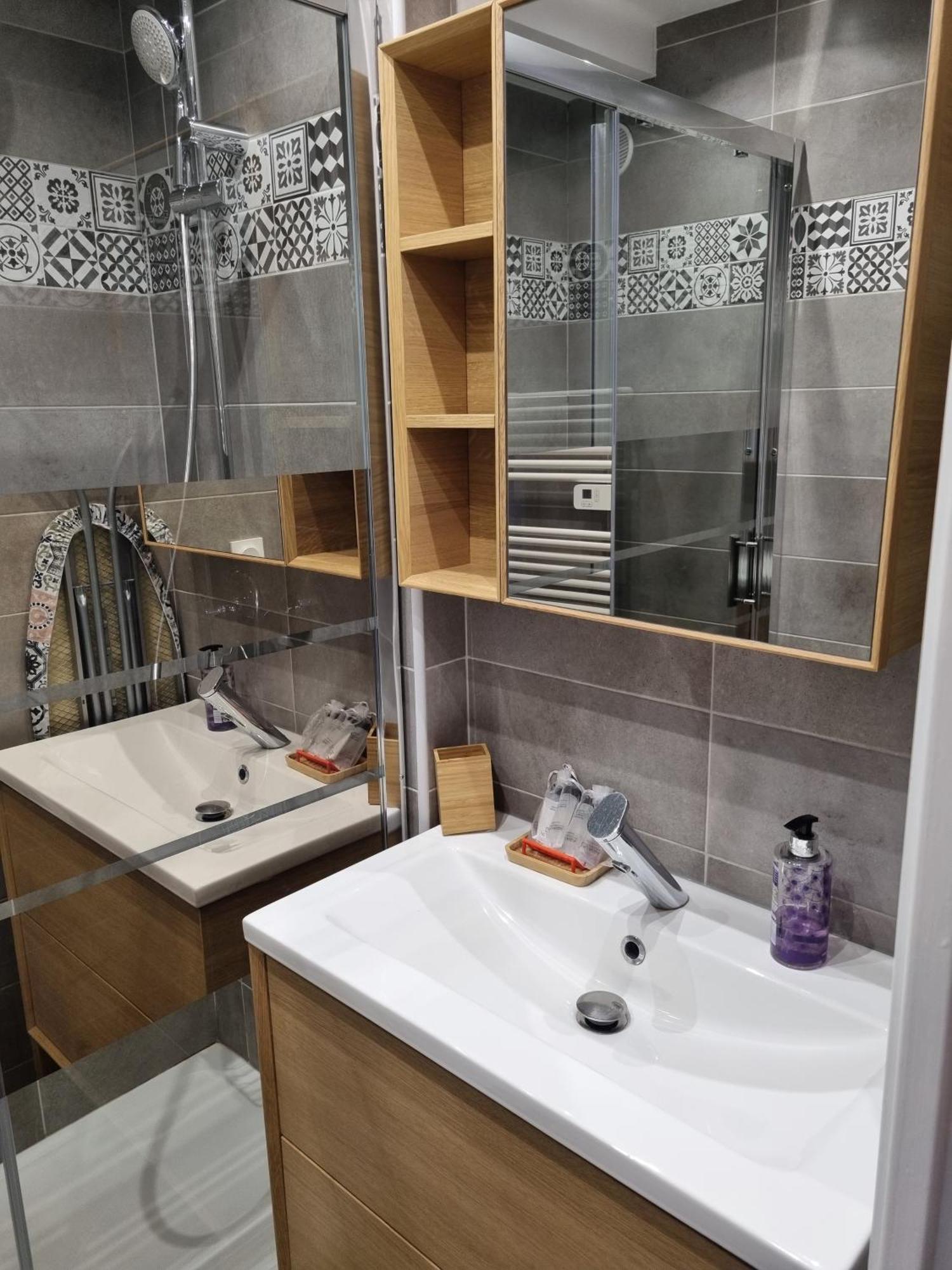 Superbe T2 Tout Confort 3 Etoiles, Entierement Renove Avec Piscine, Parking, Clim, Wifi, Netflix 拉格朗德默特 外观 照片