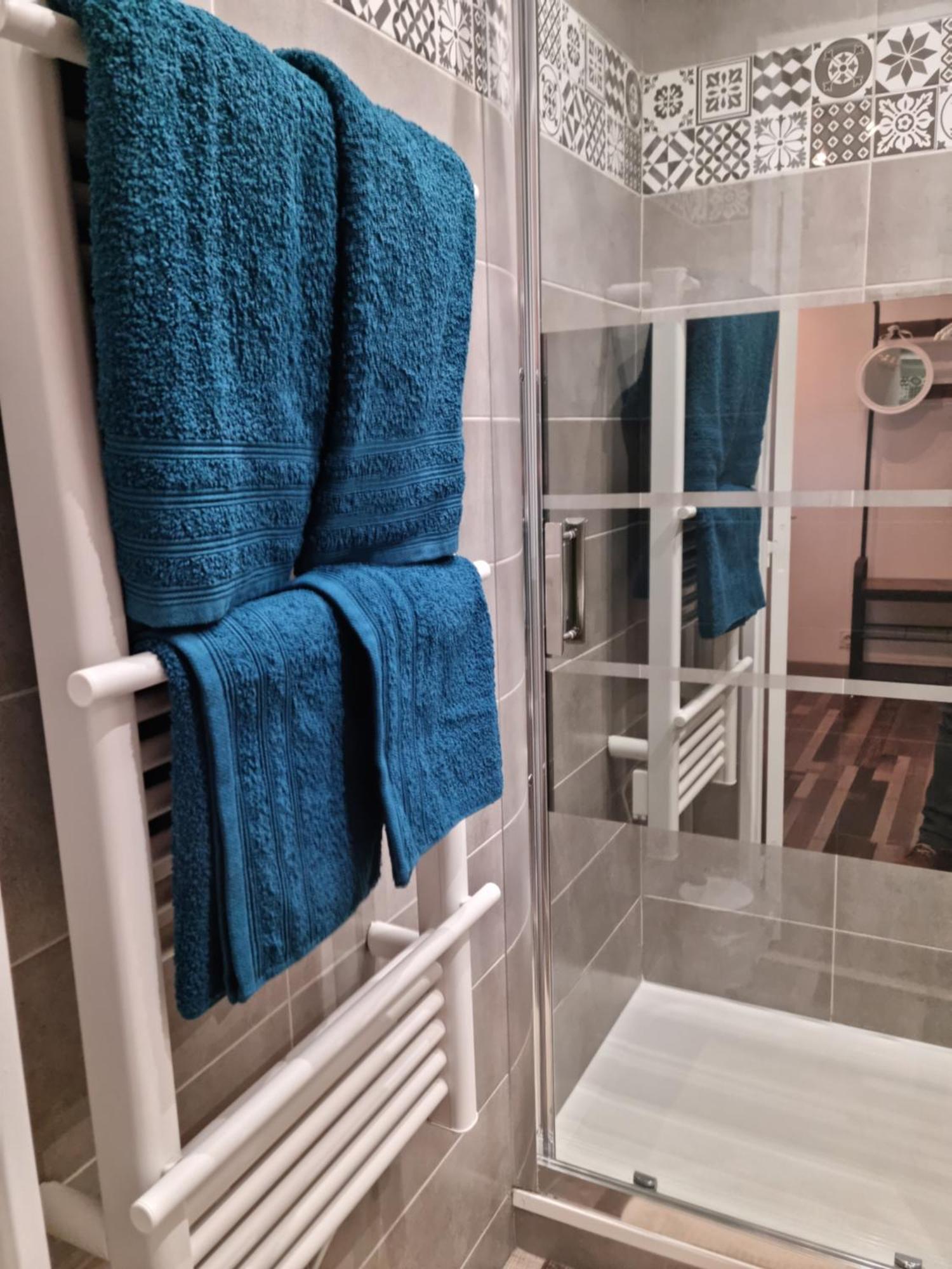 Superbe T2 Tout Confort 3 Etoiles, Entierement Renove Avec Piscine, Parking, Clim, Wifi, Netflix 拉格朗德默特 外观 照片